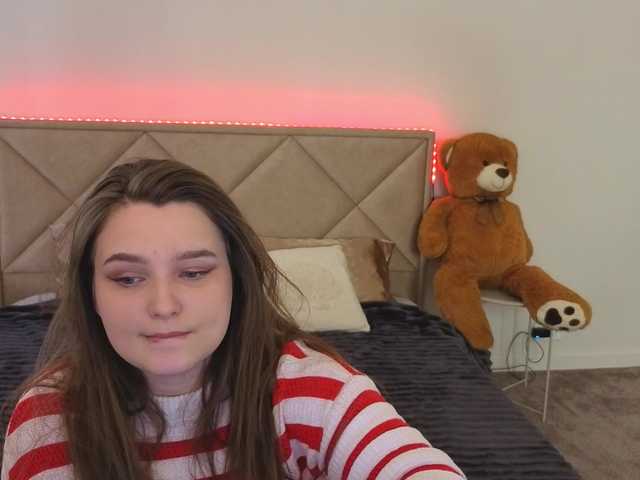 MagikPeachh's BongaCams show and profile