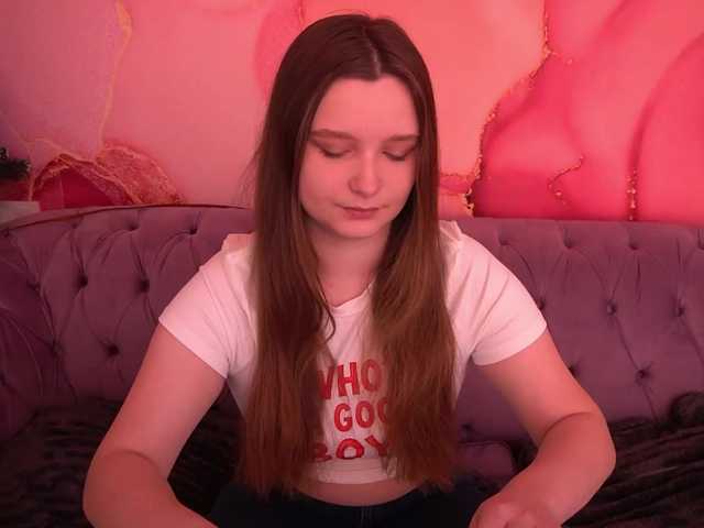 MagikPeachh's BongaCams show and profile