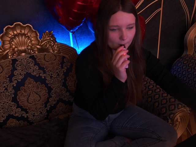 MagikPeachh from BongaCams