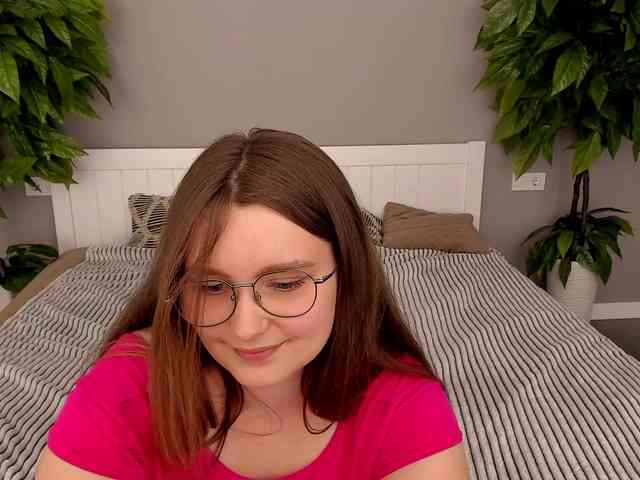 MagikPeachh webcam