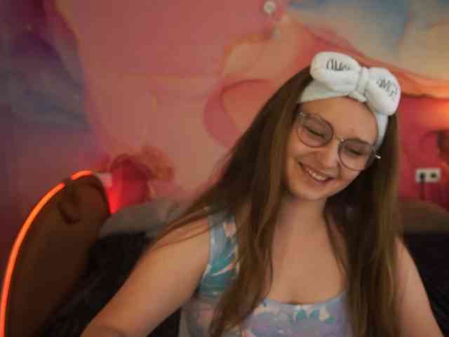 MagikPeachh webcam