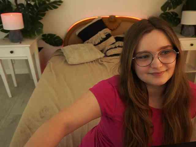 MagikPeachh webcam