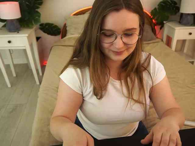 MagikPeachh webcam