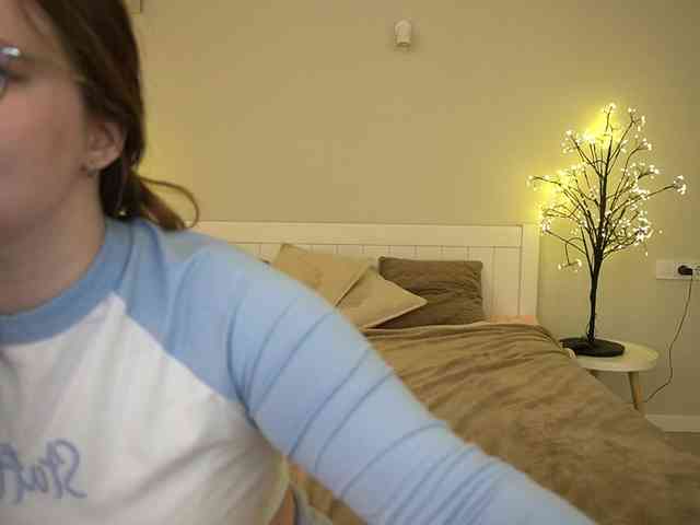 MagikPeachh webcam