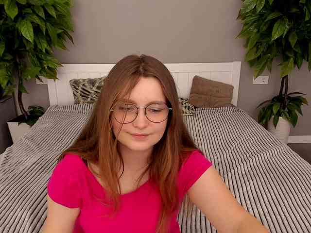 MagikPeachh webcam