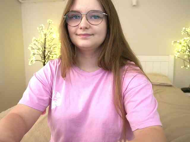 MagikPeachh webcam