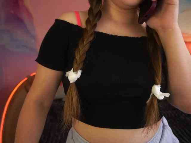 MagikPeachh webcam