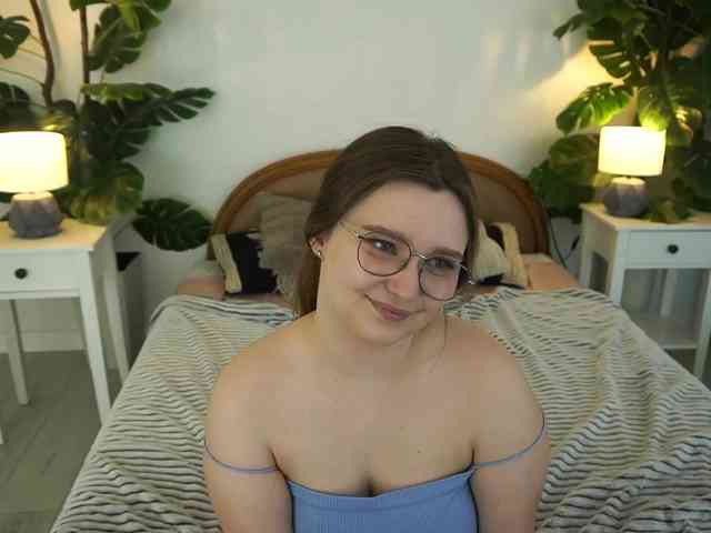 MagikPeachh webcam