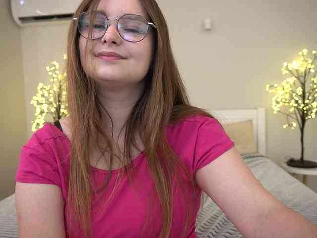 MagikPeachh webcam