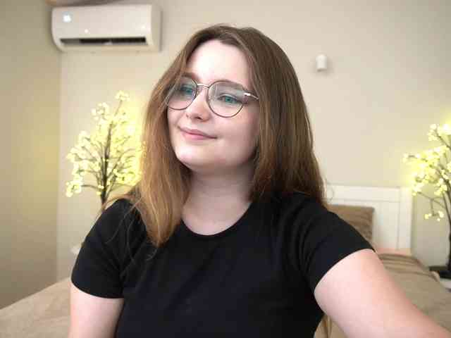 MagikPeachh webcam