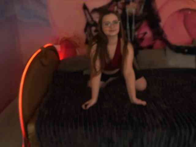 MagikPeachh webcam