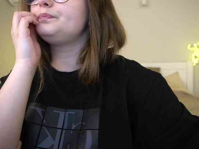 MagikPeachh webcam