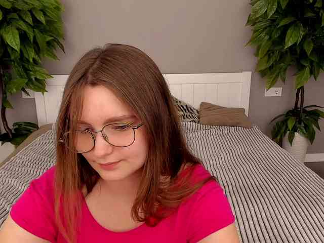 MagikPeachh webcam
