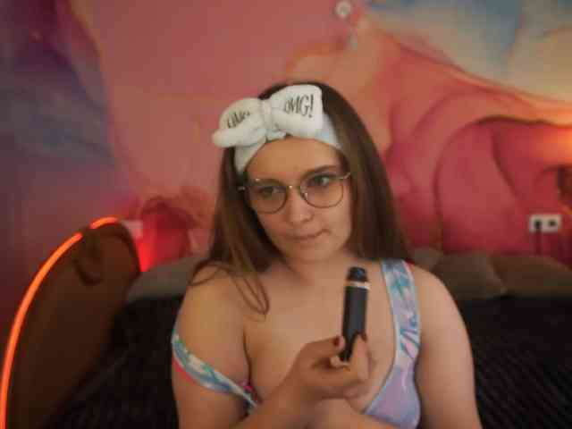 MagikPeachh webcam
