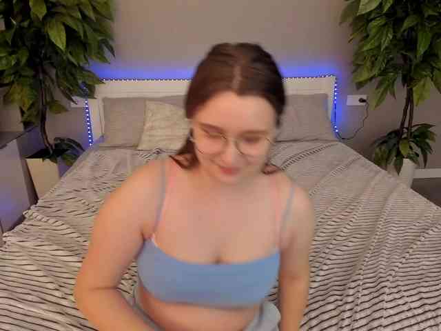 MagikPeachh webcam