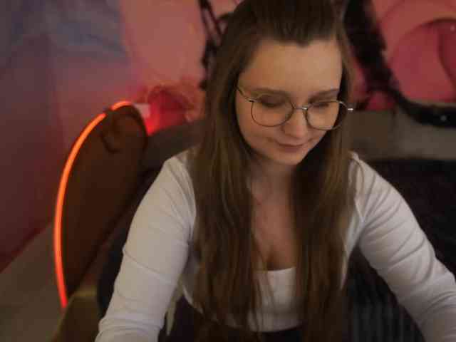 MagikPeachh bongacams