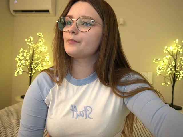 MagikPeachh webcam