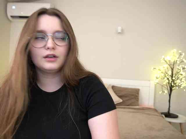 MagikPeachh webcam
