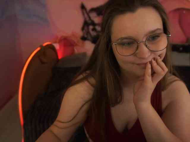 MagikPeachh bongacams