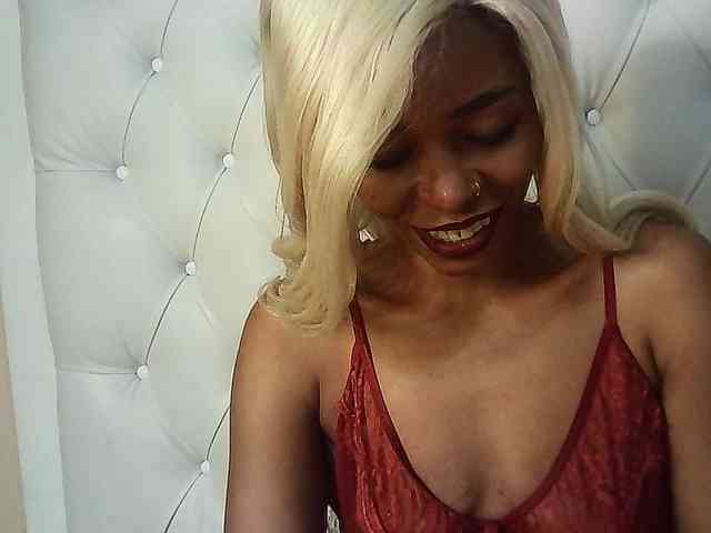 Fitebony Live Webcam on BongaCams