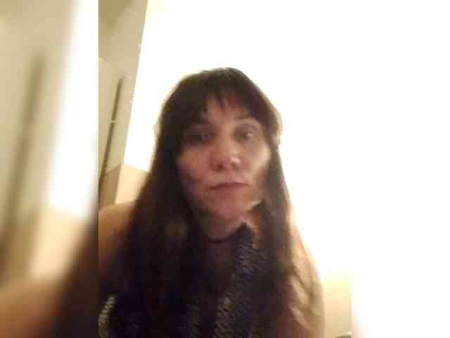 IxsaJi Live Webcam on BongaCams