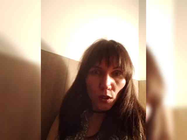 IxsaJi Live Webcam on BongaCams