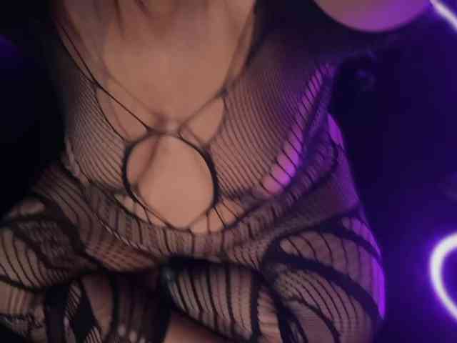 RoxieReign webcam