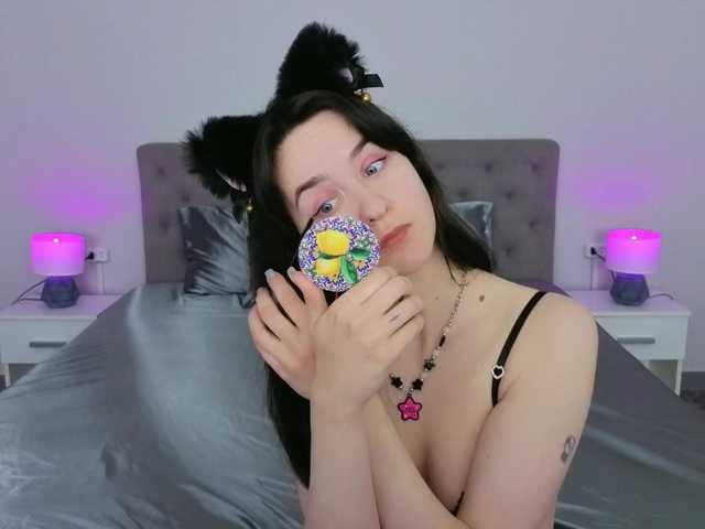 BerryDiva's BongaCams show and profile