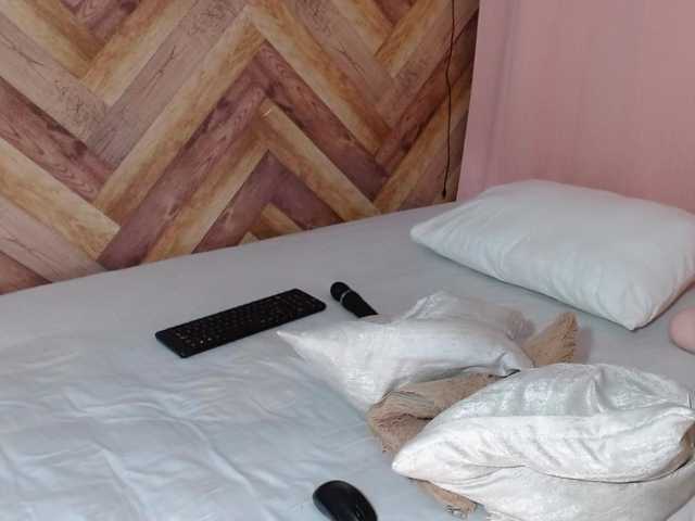 idalisVanucci's BongaCams show and profile