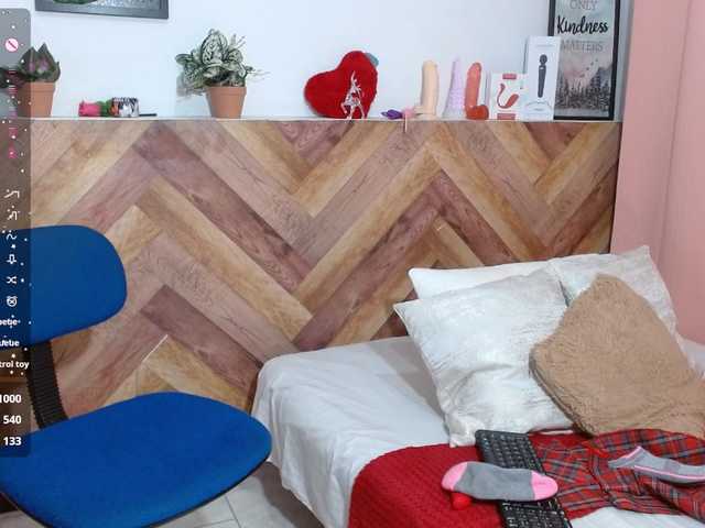 idalisVanucci's BongaCams show and profile