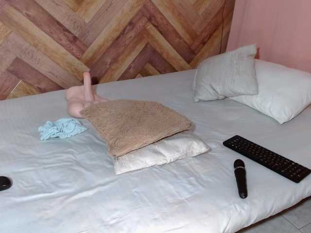 idalisVanucci's BongaCams show and profile