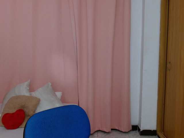 idalisVanucci's BongaCams show and profile