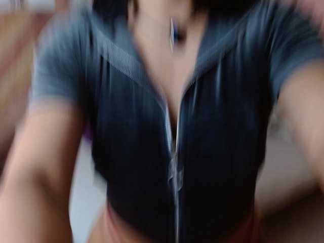 idalisVanucci's BongaCams show and profile