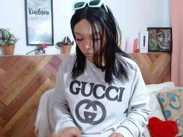 idalisVanucci webcam