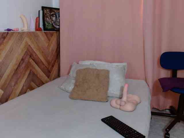 idalisVanucci webcam