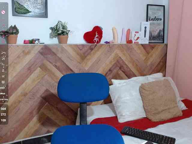 idalisVanucci webcam