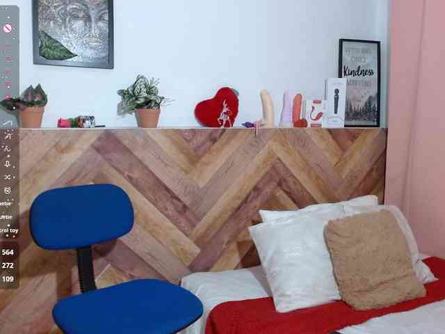 idalisVanucci webcam