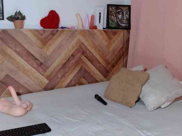 idalisVanucci webcam