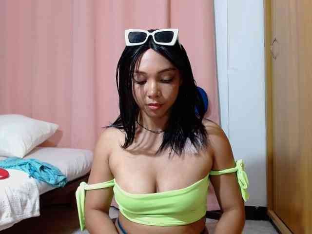 idalisVanucci webcam