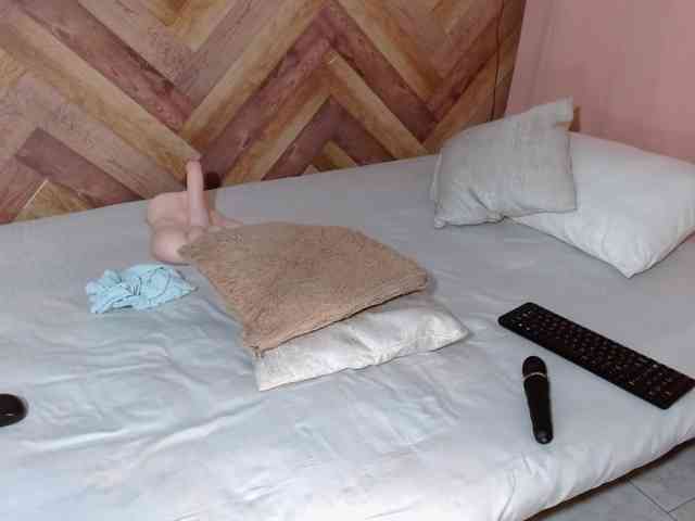 idalisVanucci webcam