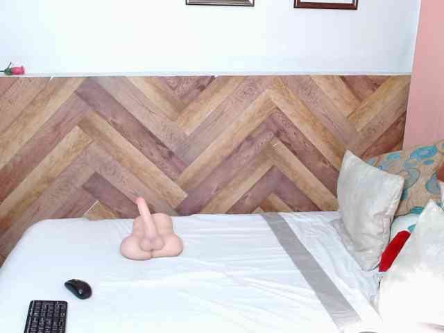 idalisVanucci webcam