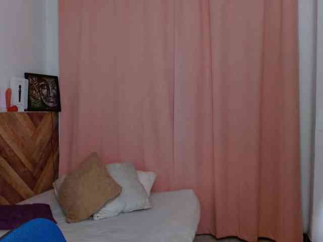 idalisVanucci webcam