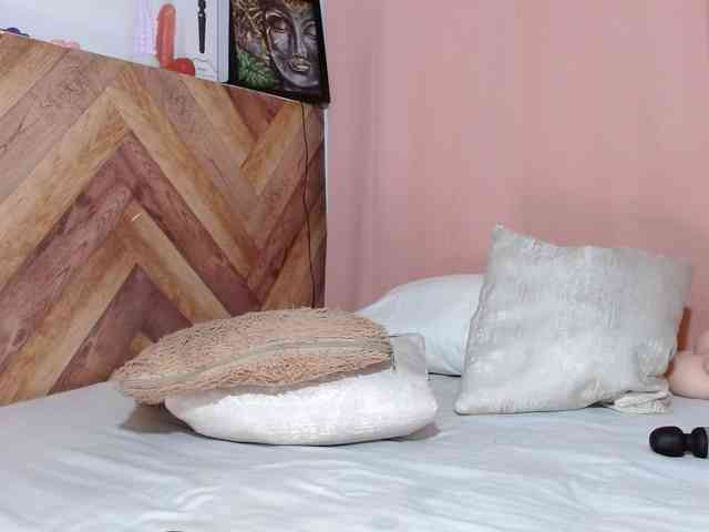 idalisVanucci webcam