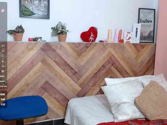 idalisVanucci webcam