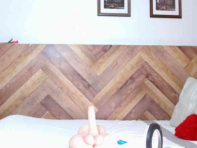 idalisVanucci webcam