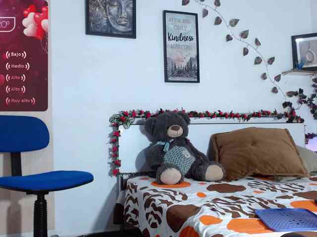 idalisVanucci webcam