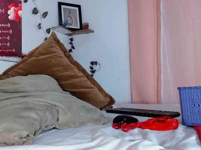 idalisVanucci webcam