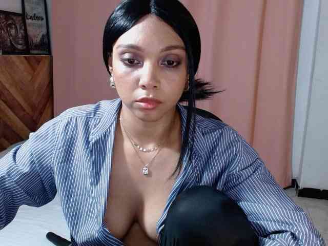 idalisVanucci webcam