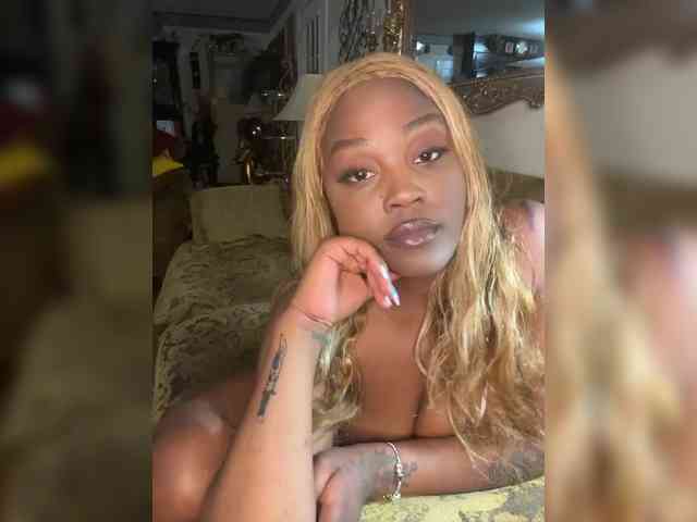 DreamyBritbrat webcam