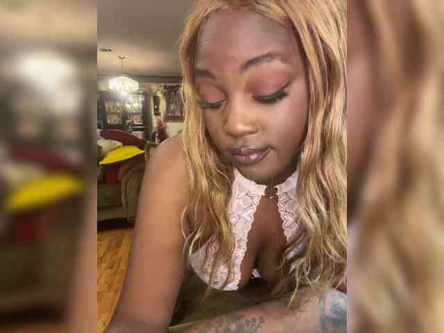 DreamyBritbrat webcam